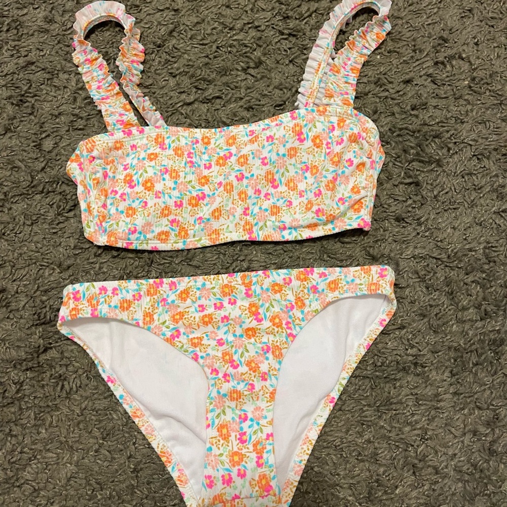 Brand new baithing suit:))